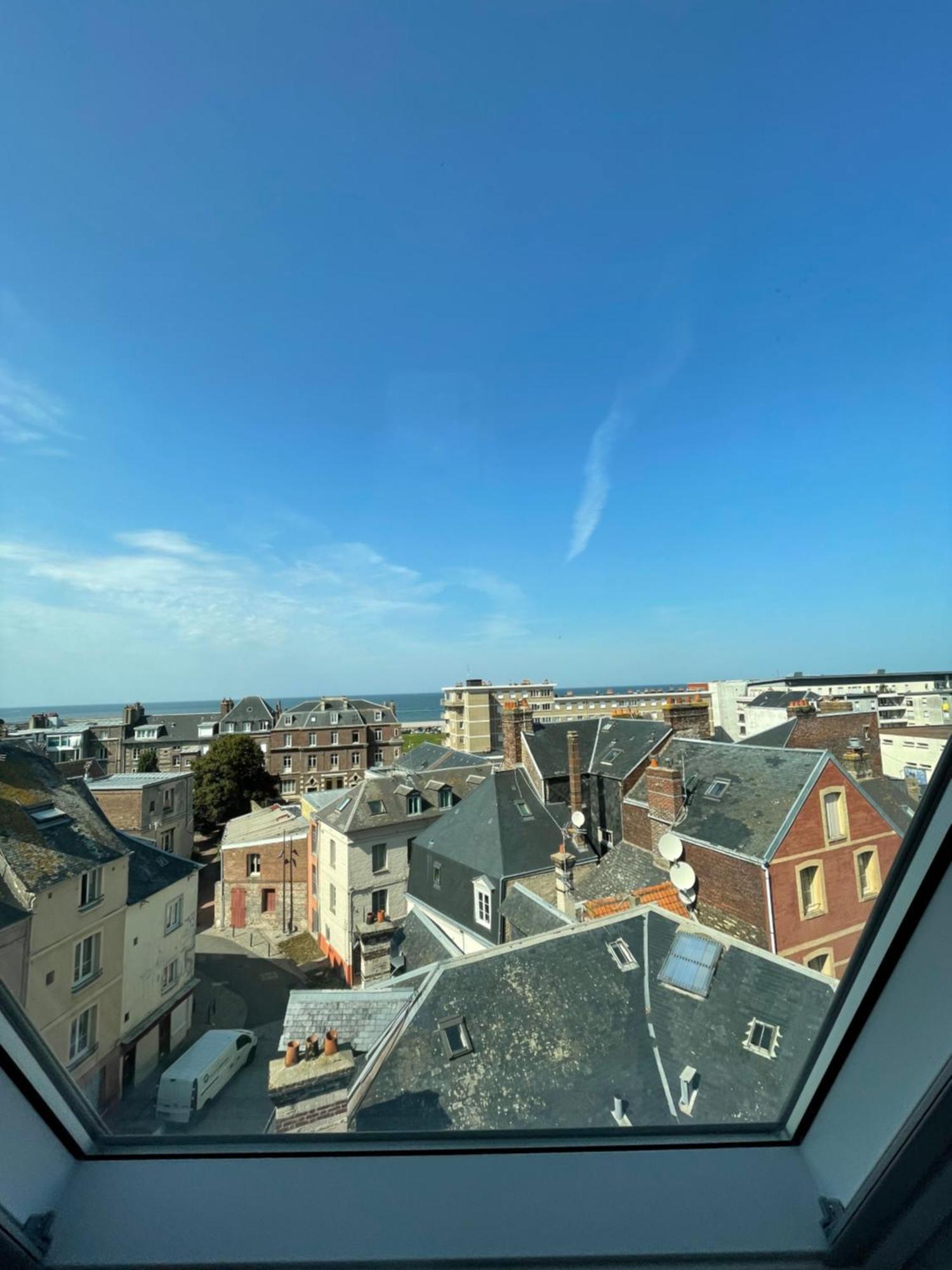 La Tour Aux Crabes Pres De La Plage Dieppe Exteriér fotografie